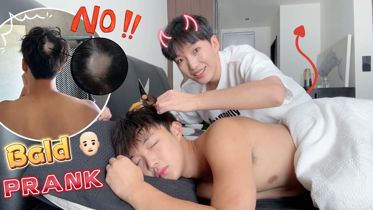 Подстриг моего парня, пока он спит😱?! Заставь его думать, что он лысый🤣 Розыгрыш про лысых.