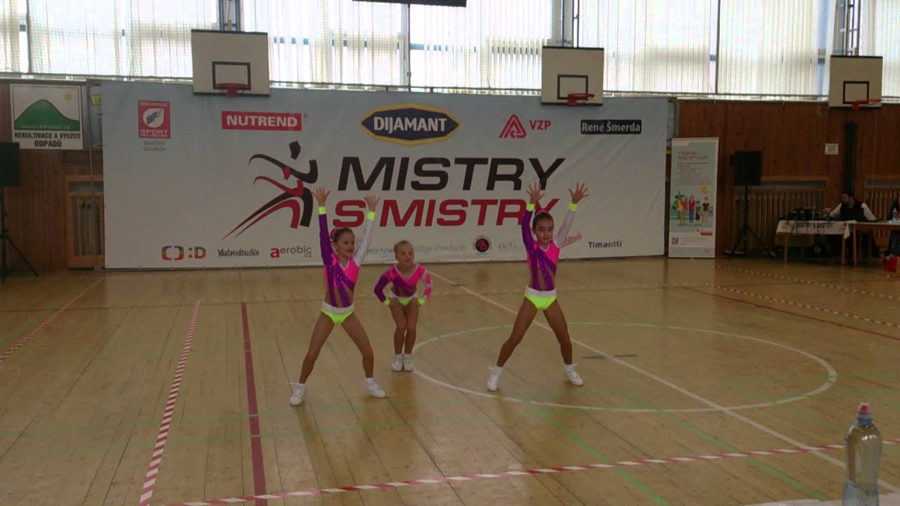 Studio JaA,sportovní aerobic,první závody