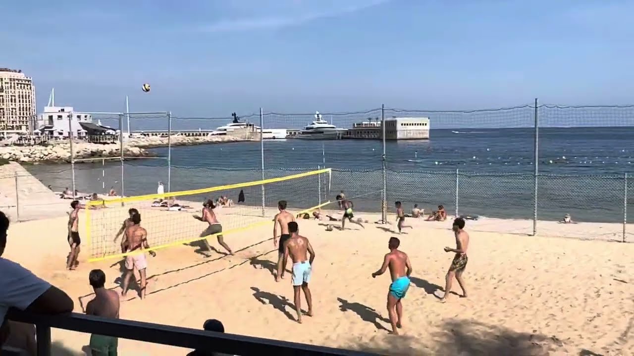 Cap-d’Ail | Plage Marquet 🏖️ | Une plage populaire près de la frontière avec Monaco 🇲🇨 | Promenade.