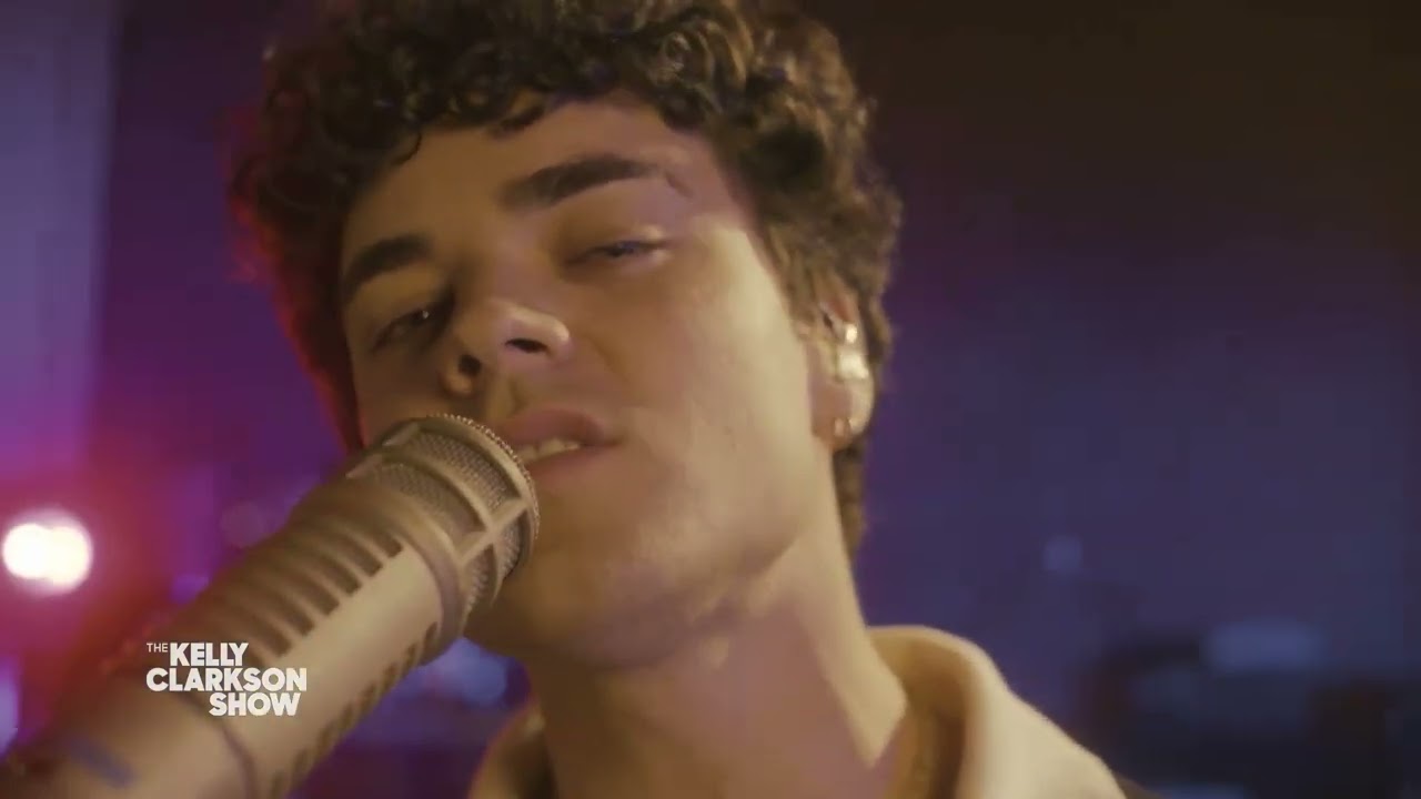 Alexander Stewart - The Way a Heart Breaks (The Kelly Clarkson Show)