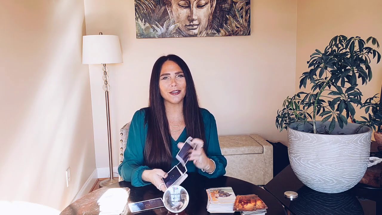 GEMINI, EMBRACING BOTH SIDES OF YOURSELF. YOU'RE GOING TO LOVE THIS. ❤ YOU VS THEM TAROT READING.