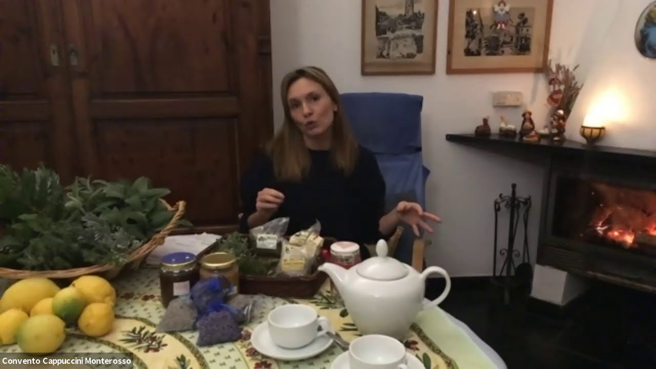 Calde tisane e prelibatezze dalla cucina del  Convento
