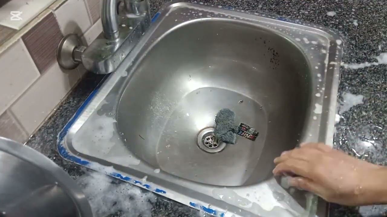 Kitchen cleaning 