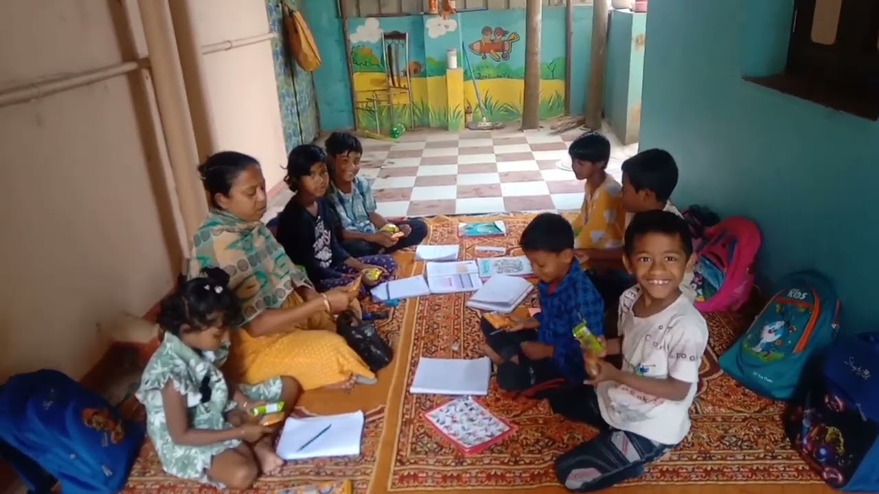 Sunday class of Sonarpur Aponjon