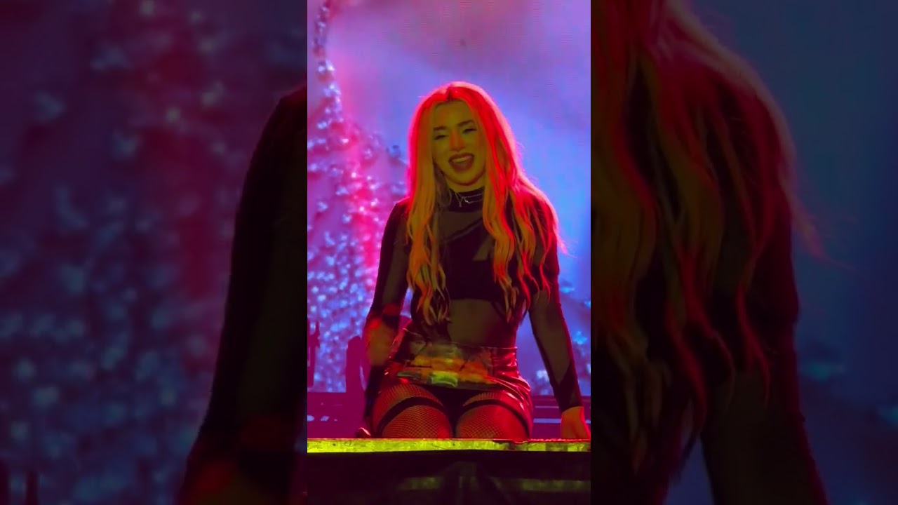 Ava Max performing 'Dancing's done' @ FEQ 2024
