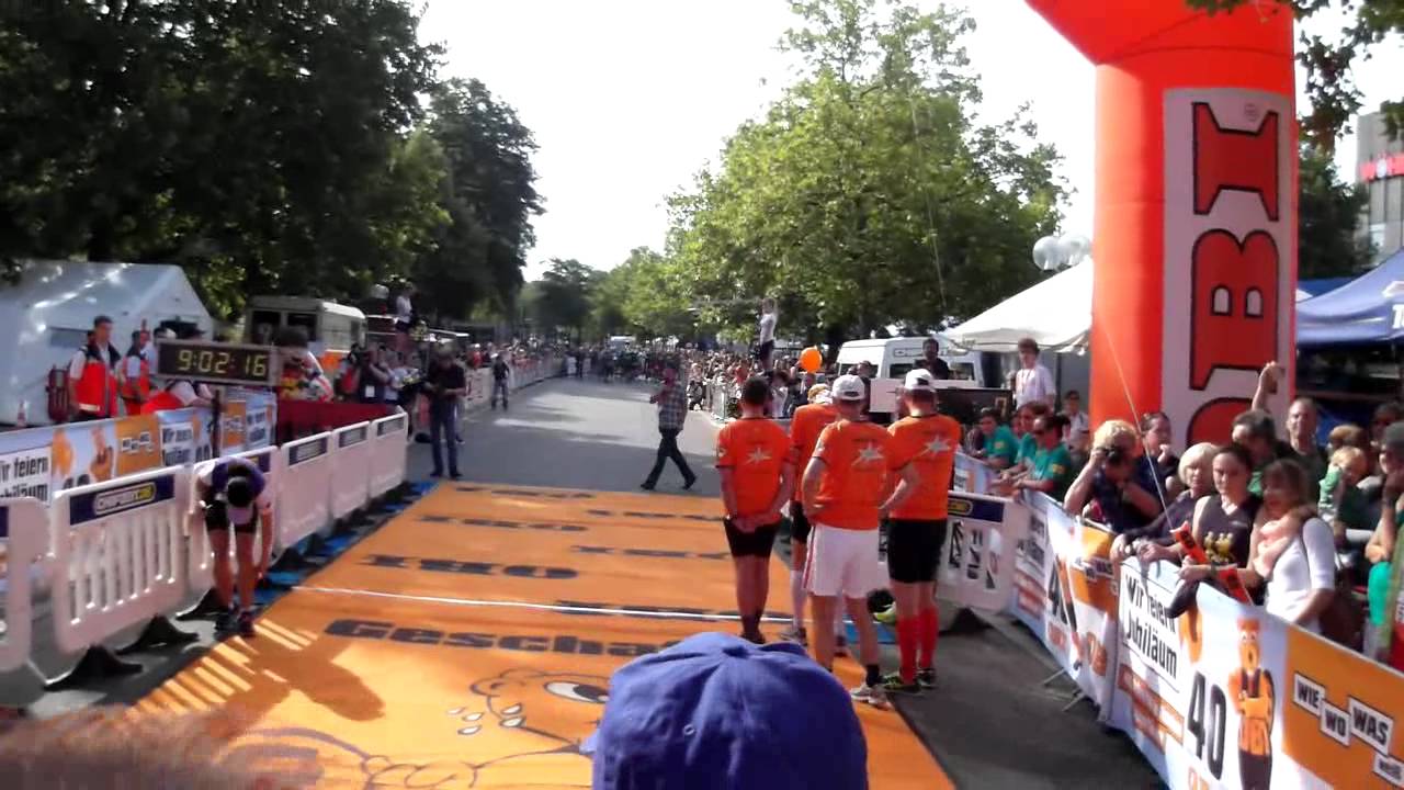 Metropolmarathon Fürth 2012 - Start aus Läufersicht Reihe 1
