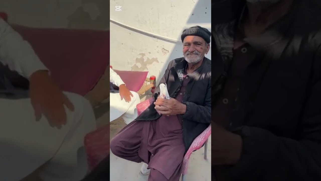 میاں آفتاب اپنے کبوتروں کا شوق کراتے ہوئے استاد شاھد کو اور جوڑے لکواتے ھوئے