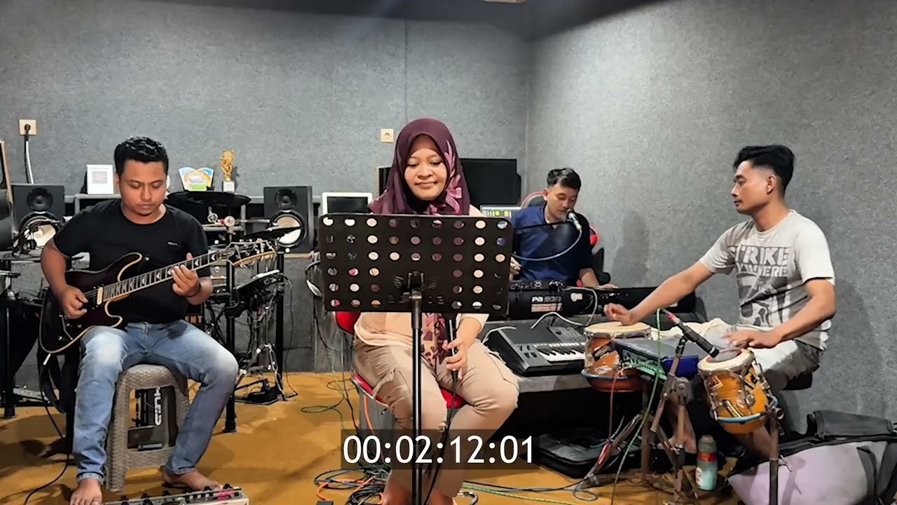 Latian - Rumput tetangga