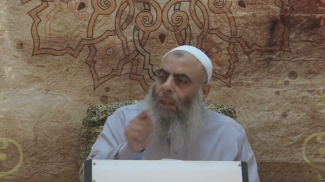 التنبيه على خطأ بعضهم في قراءة الآية الكريمة لمن الملك اليوم
