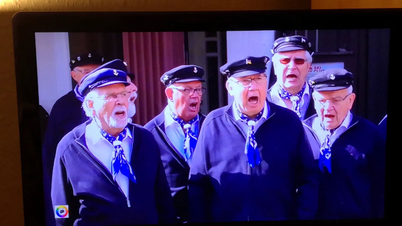 Shantychor Hallerschipper beim Maibaum aufstellen in Springe 2019