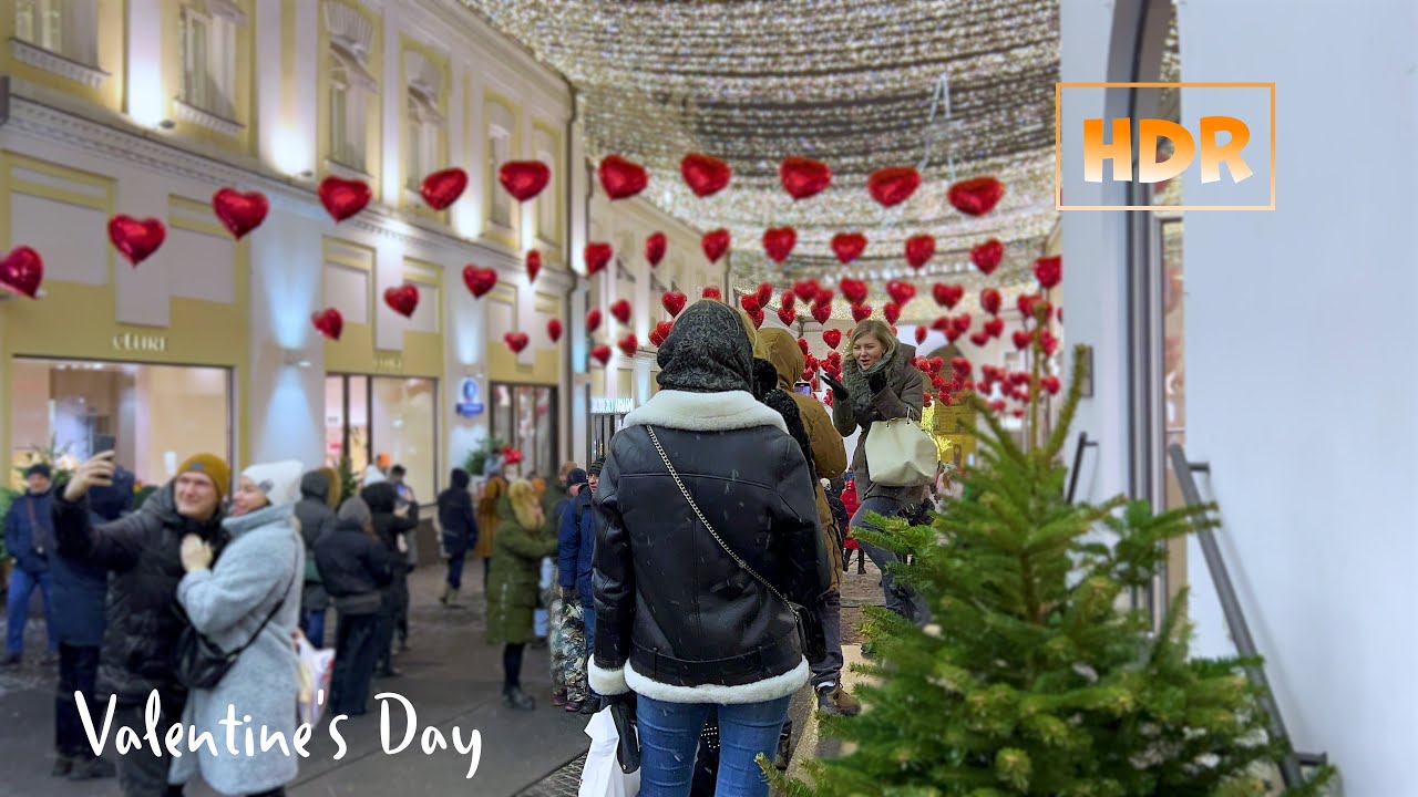 ⁴ᴷ [HDR] VALENTINE'S DAY IN MOSCOW 💘 Many beautiful Russian girls | Evening walk on Valentine's Day