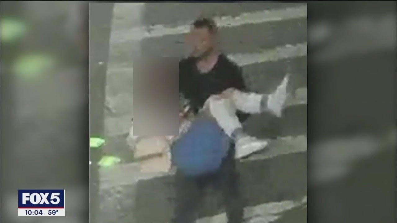 Photos show man possibly kidnapping woman in Brooklyn; $3,500 reward for info