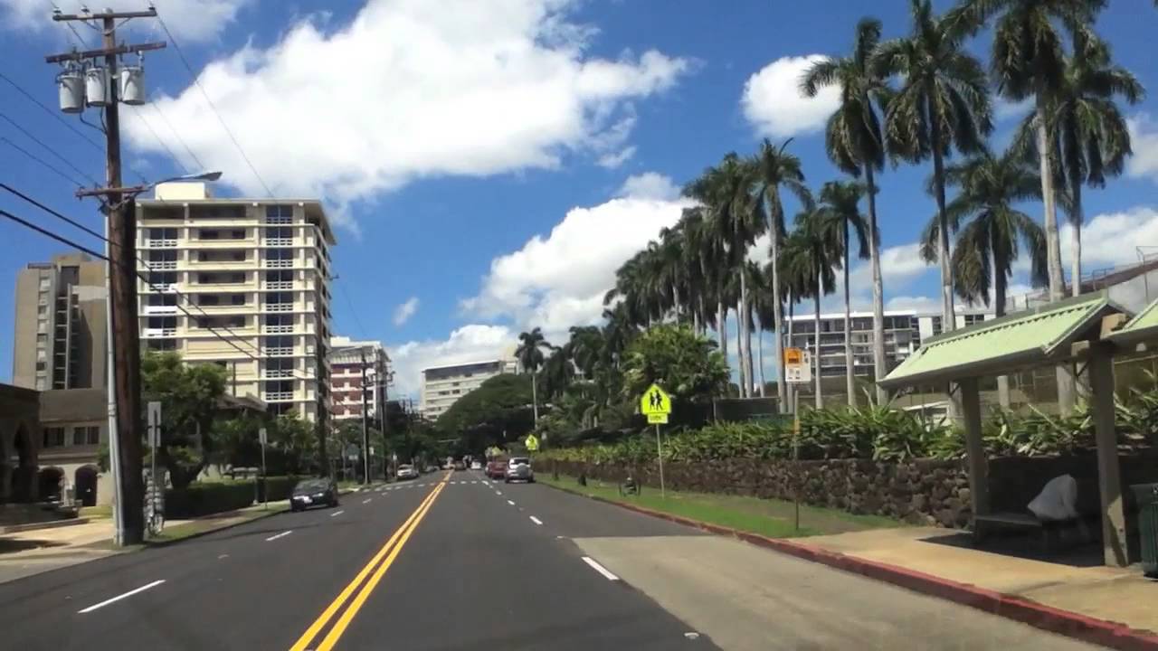 from Kahala Mall to Tantalus