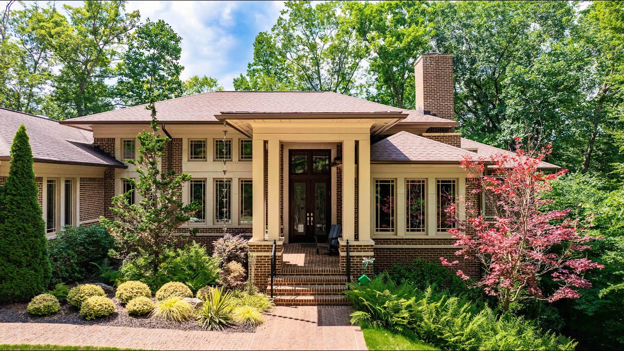 933 Altamira Lane, Sandy Springs, GA 30350