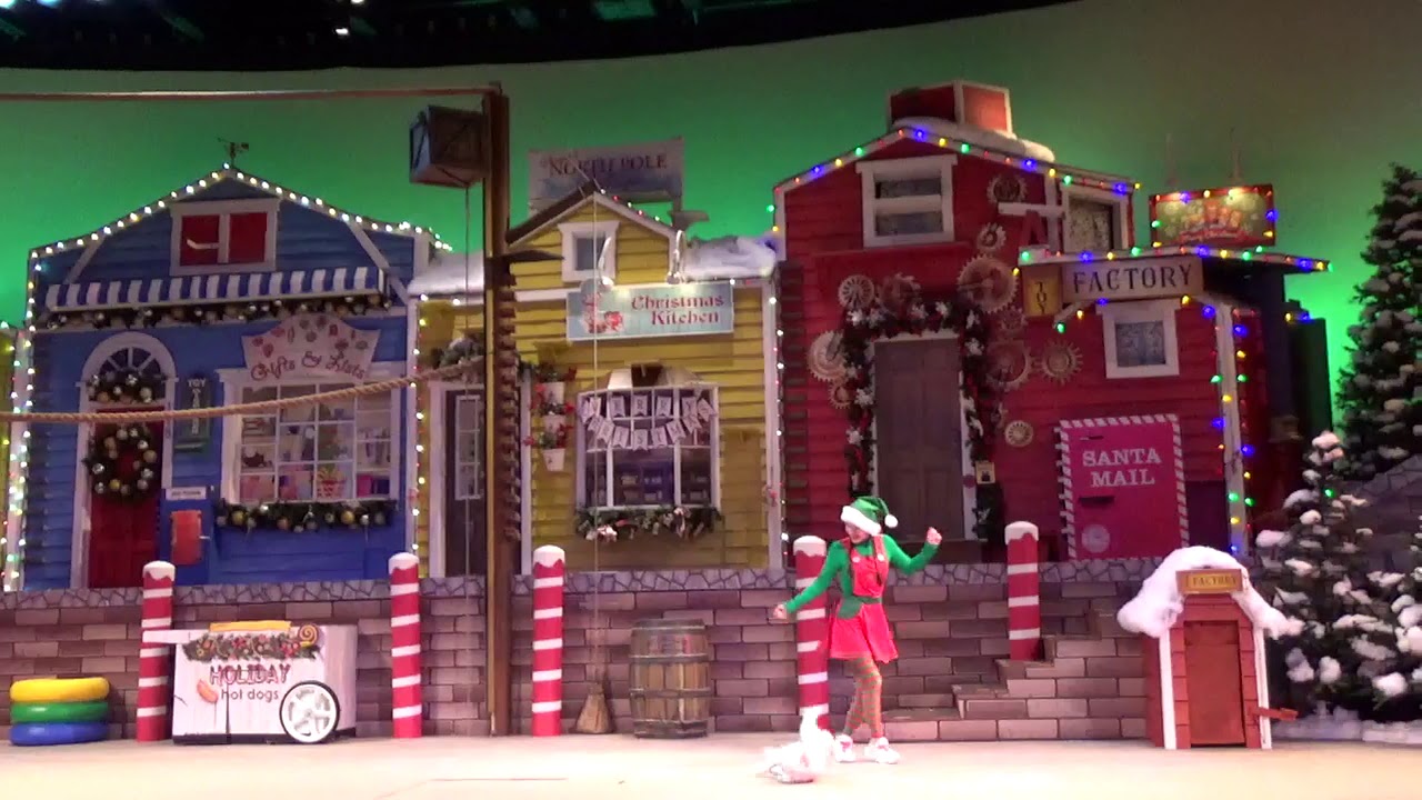 Pets Ahoy Holiday Spectacular  SeaWorld Orlando