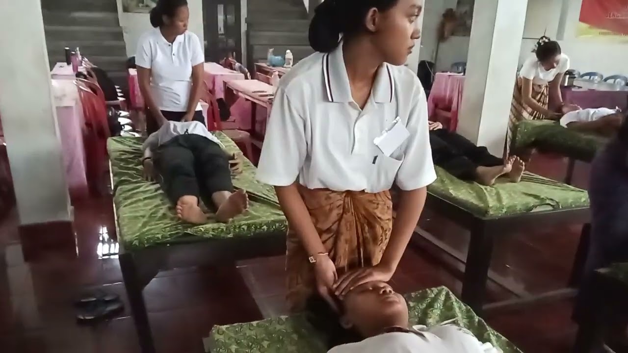 24 10 2025 PENGETAHUAN TENTANG ANATOMI KULIT KEPALA, RAMBUT DAN WAJAH DALAM KONDISI TANPA KELAINAN 1