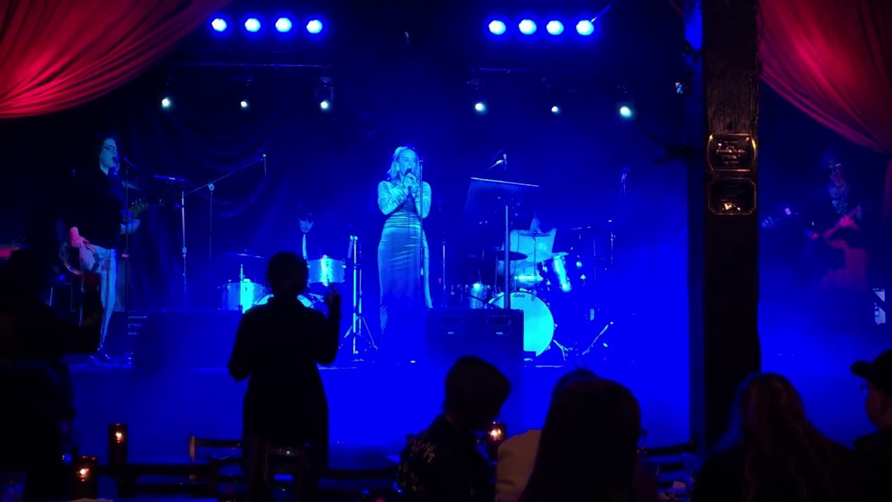Cassie singing Sweet Child O Mine