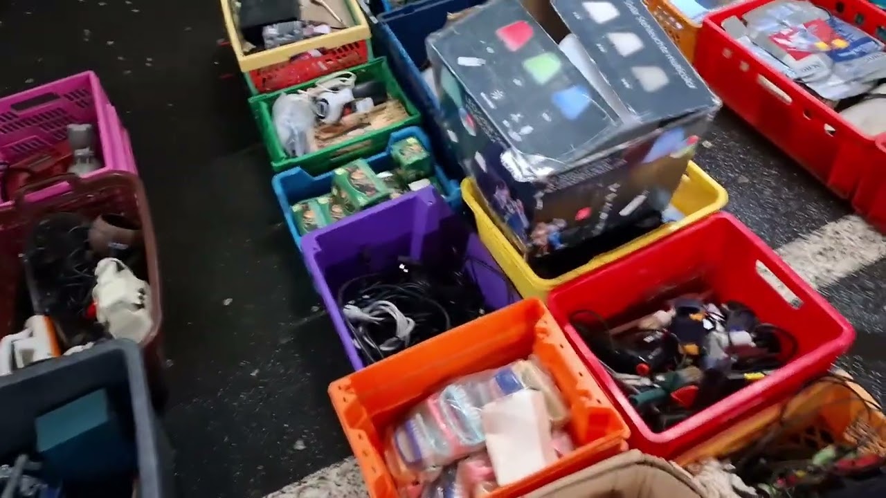 8. Februar 2026 Flohmarkt Hansa Carre in Bremen: Wetter schlecht,  Angebot schlecht 