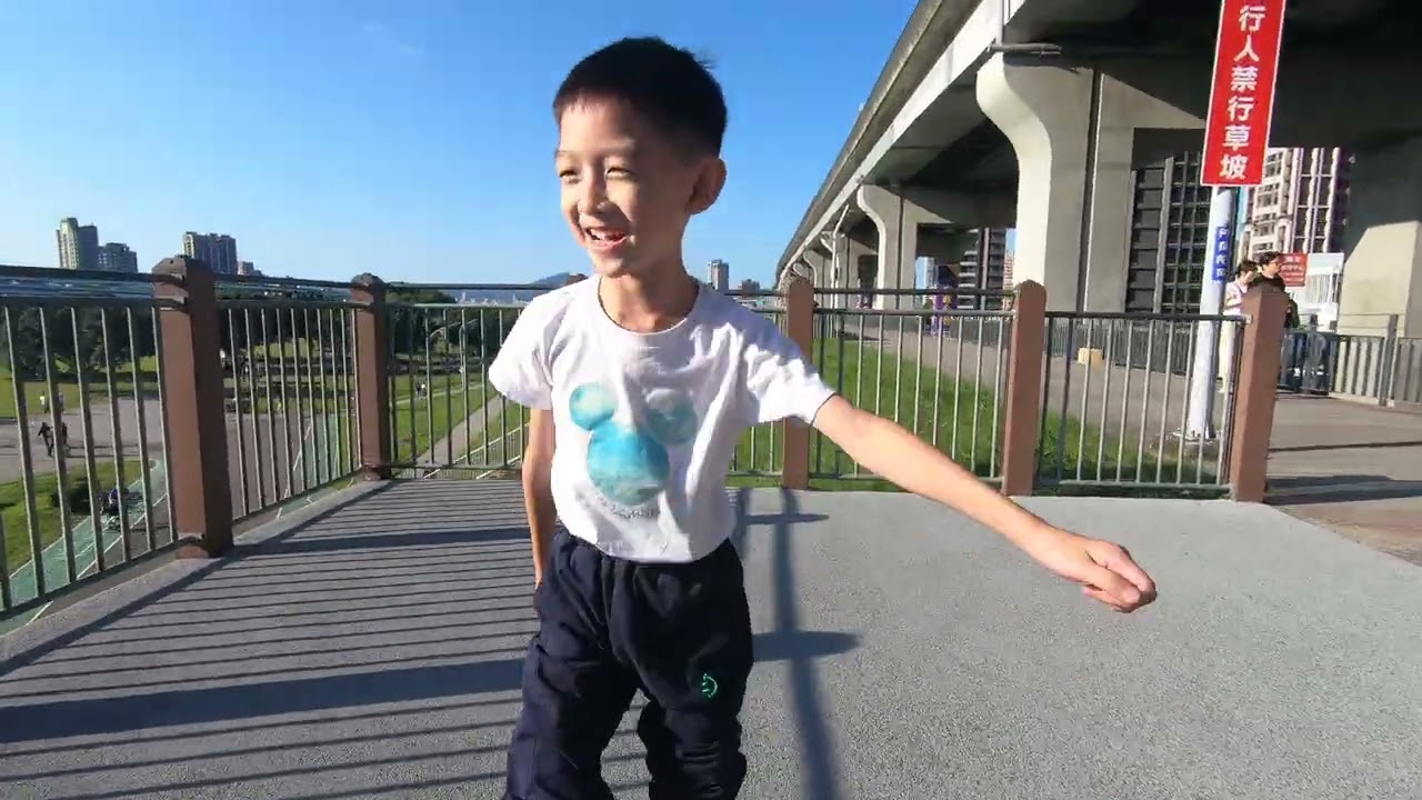 25-12.07 新北大都會公園 3 (07) 滾輪滑梯