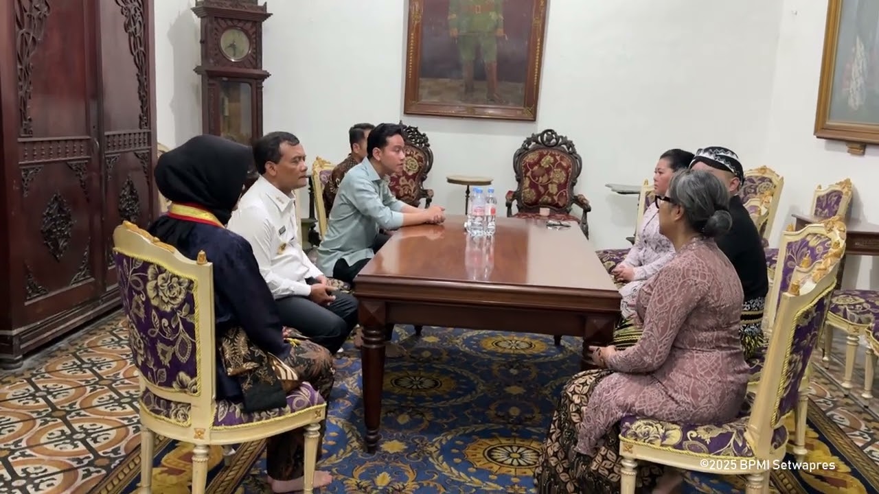 Wapres Gibran Beri Penghormatan Terakhir untuk Sri Susuhunan Pakoe Boewono XIII