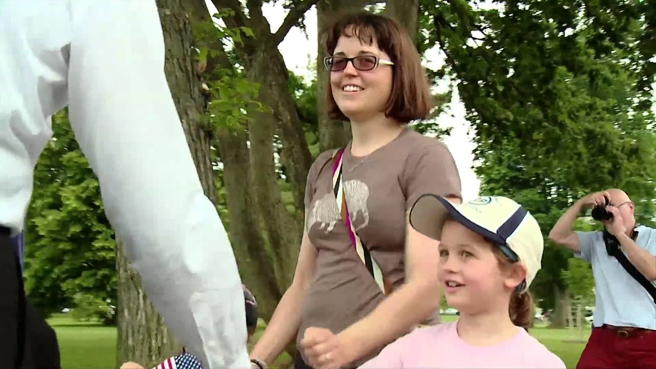 They Couldn't Believe It! Meeting Obama On A Walk Through DC