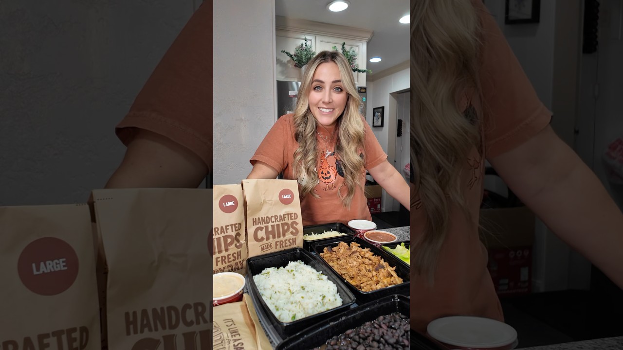Trying Chipotle&rsquo;s New Family Meal Deal 🌯🥗