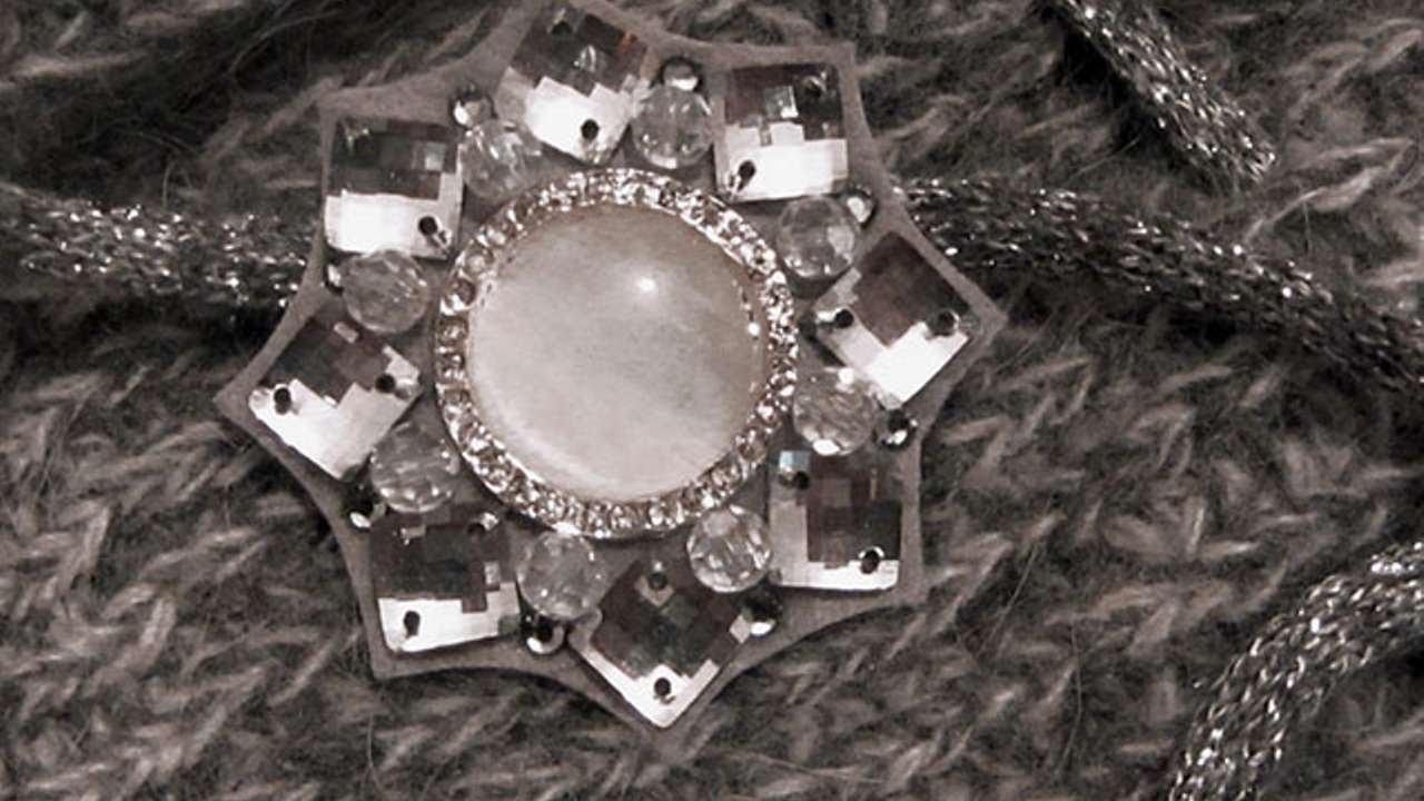 How To Make A Sparkling A Brooch With Rhinestones. - DIY Style Tutorial - Guidecentral