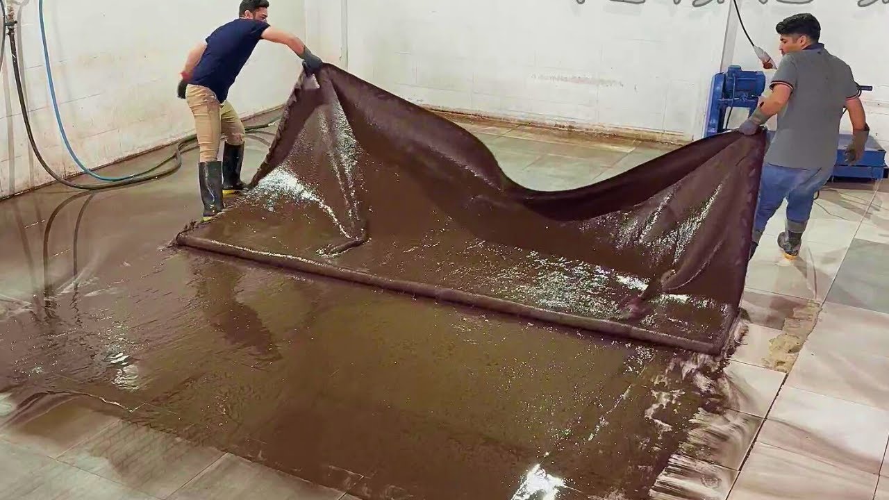 Nasty Cleaner и Макс помогают друг другу как лучшие друзья.