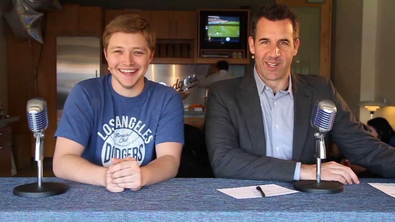 Стерлинг Найт присоединяется к Express Written Consent