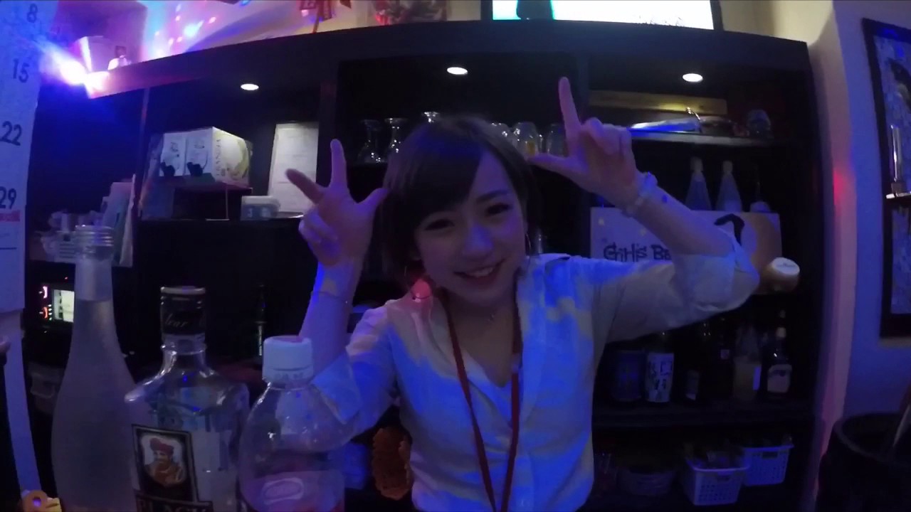 ガールズ・バー 月 (Girls Bar TSUKI)
