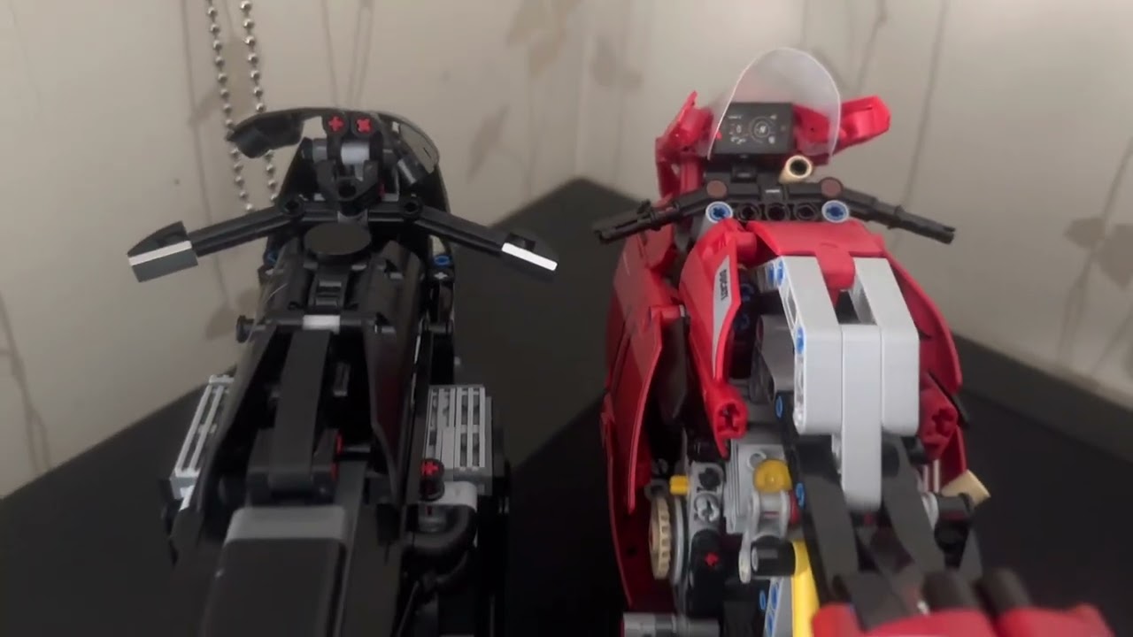 Lego 42155 vs Lego 42107 Ducati сравнения двух мотоциклов
