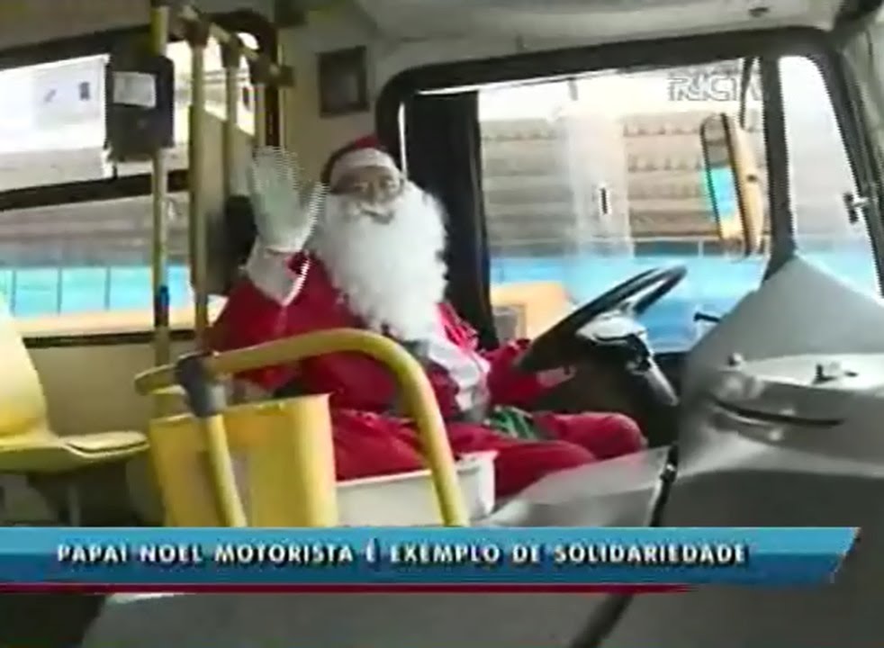 Papai Noel motorista é exemplo de solidariedade em Chapecó
