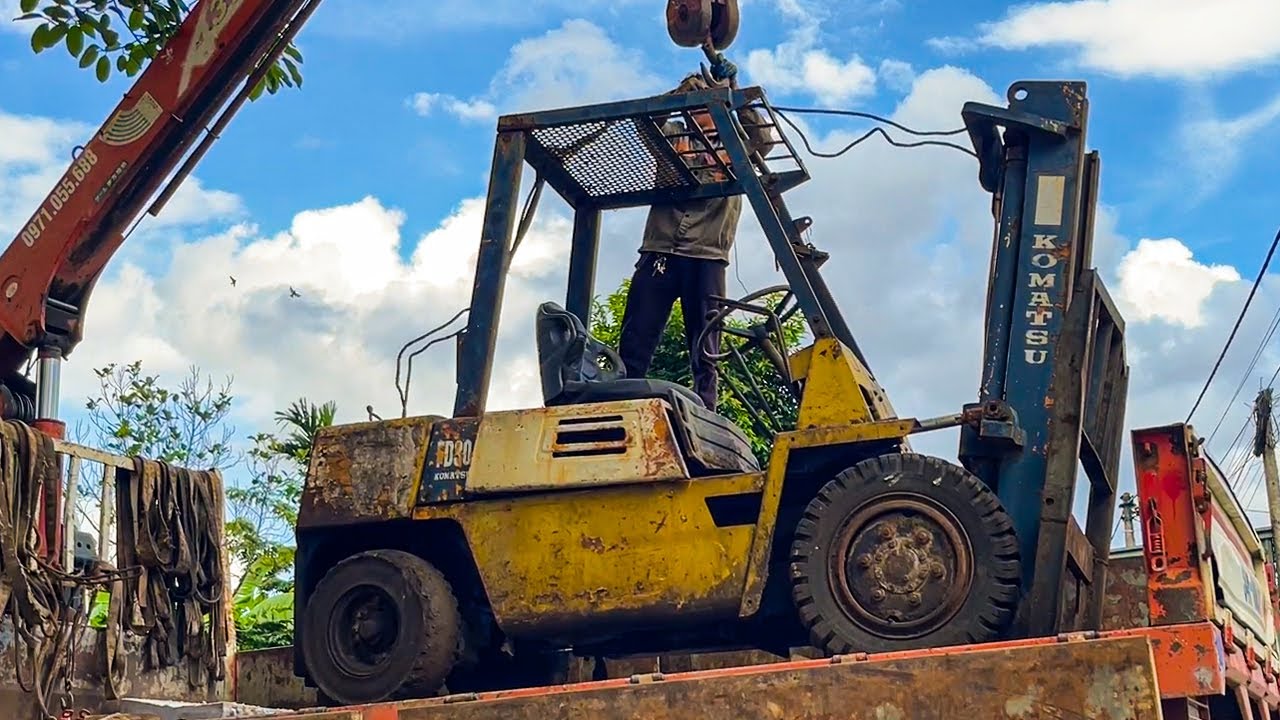 Project To Restore Severely Damaged KOMATSU Forklift // P1  -  C240 Engine Repair