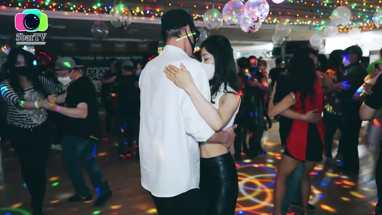 마하 & 디바 Kizomba social dancing @ 부산키좀바 9주년파티 2022.11.19