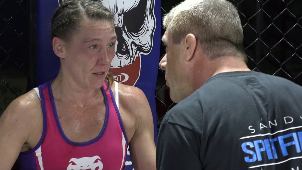 AFC 15 Sandra Thomas vs Paige Blair