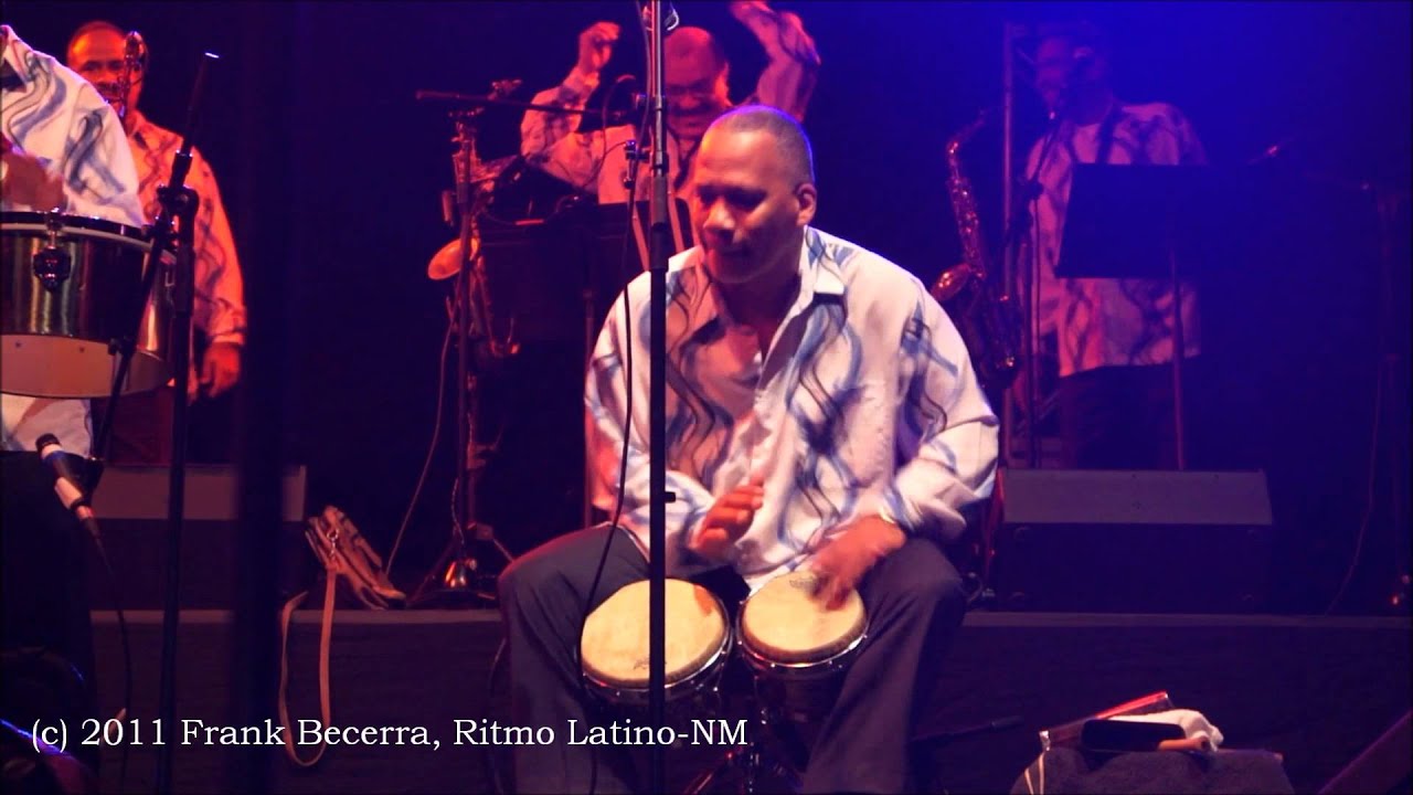 Solo de Richie Bastar usando bongos de REMO