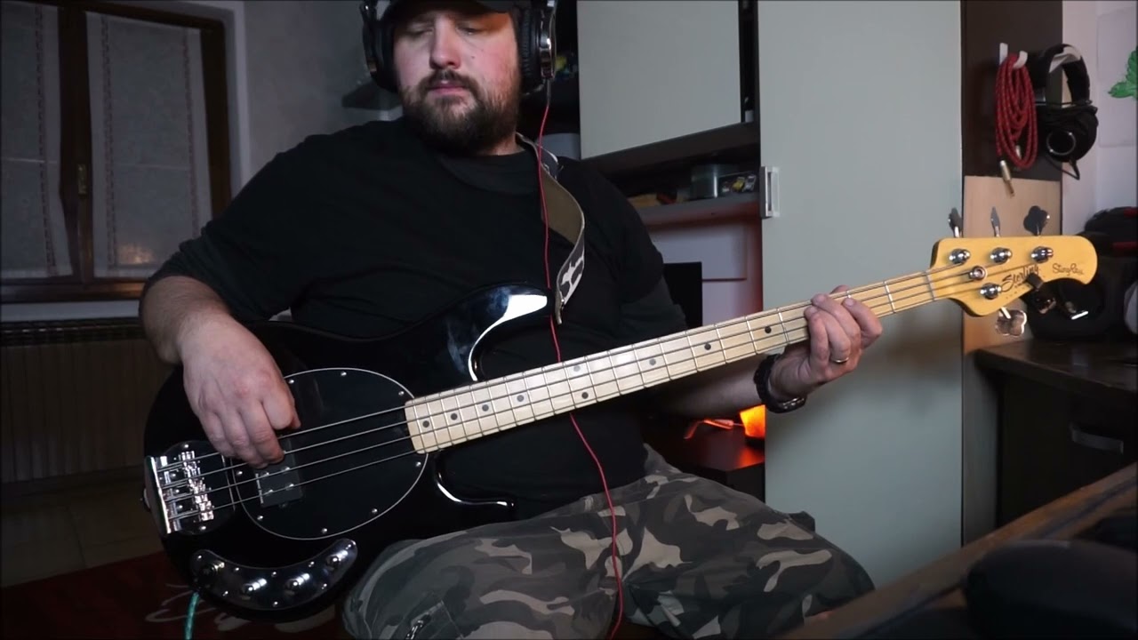 On The Turning Away ---- Pink Floyd ---- Bass cover By Silvio