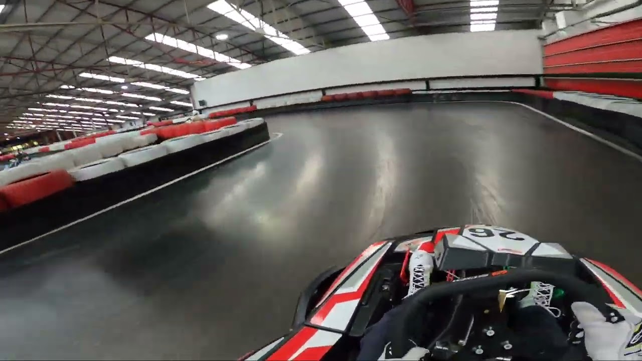 I'm loving the new 1km track (Karting Inkart Puurs part 1)