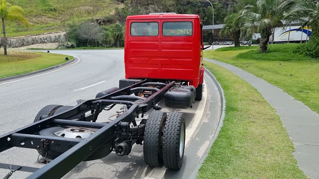MB 710 Plus Ano 2011/2012 BH CAMINH&Otilde;ES. &Uacute;ltimo ano de fabrica&ccedil;&atilde;o . (31) 3362-1867 Whatsapp A venda !
