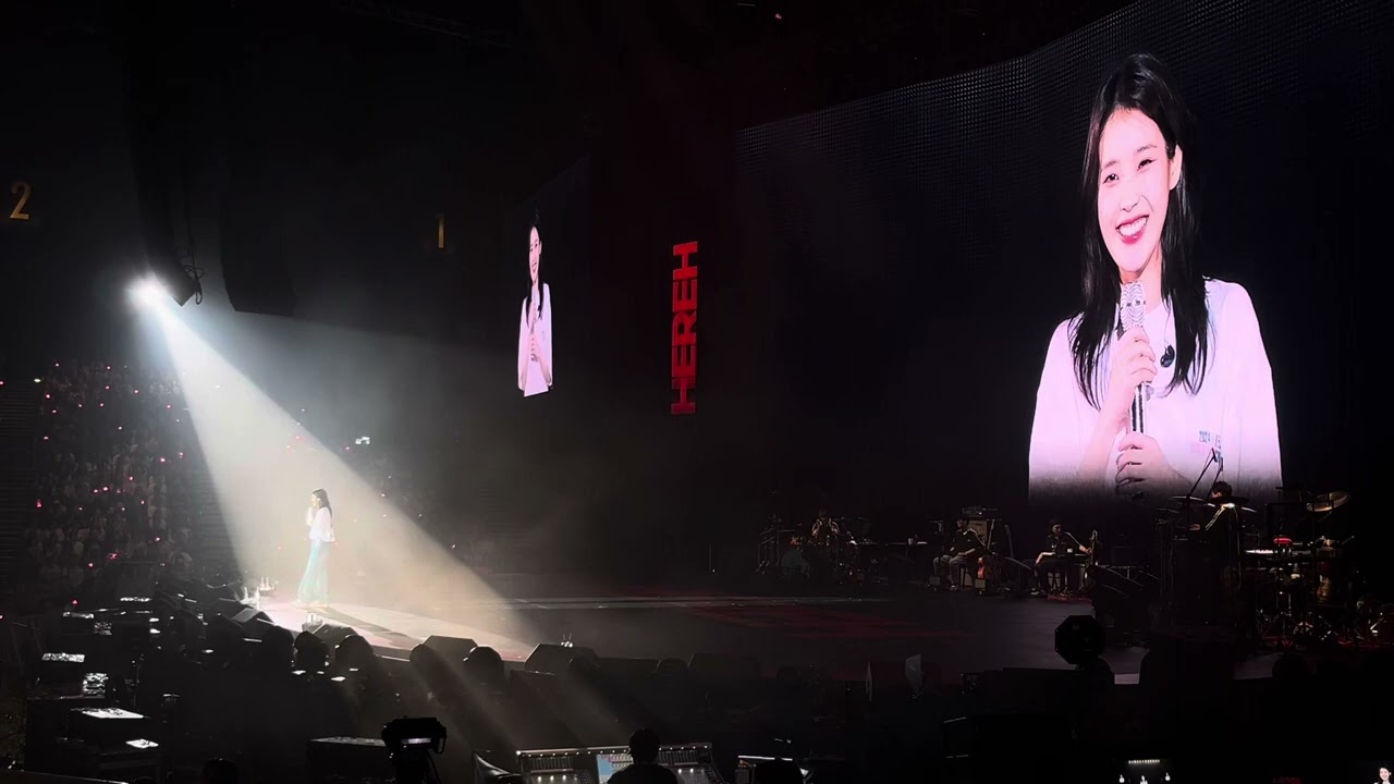 20240525  IU H.E.R. Tour Concert In Hong Kong (長夜） Through The Night （Uaena大合唱）아이유