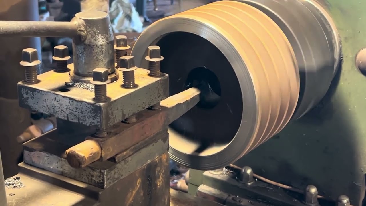 how to make Taper pulley bush and fitted with pulley machine .