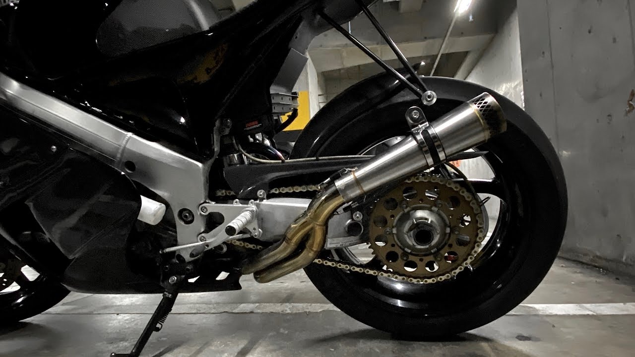 HONDA RVF V4 Sounds Like RC213V | Tokyo Night Ride