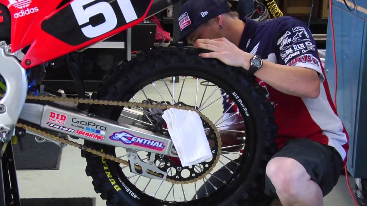 Как отрегулировать и смазать цепь — TransWorld Motocross