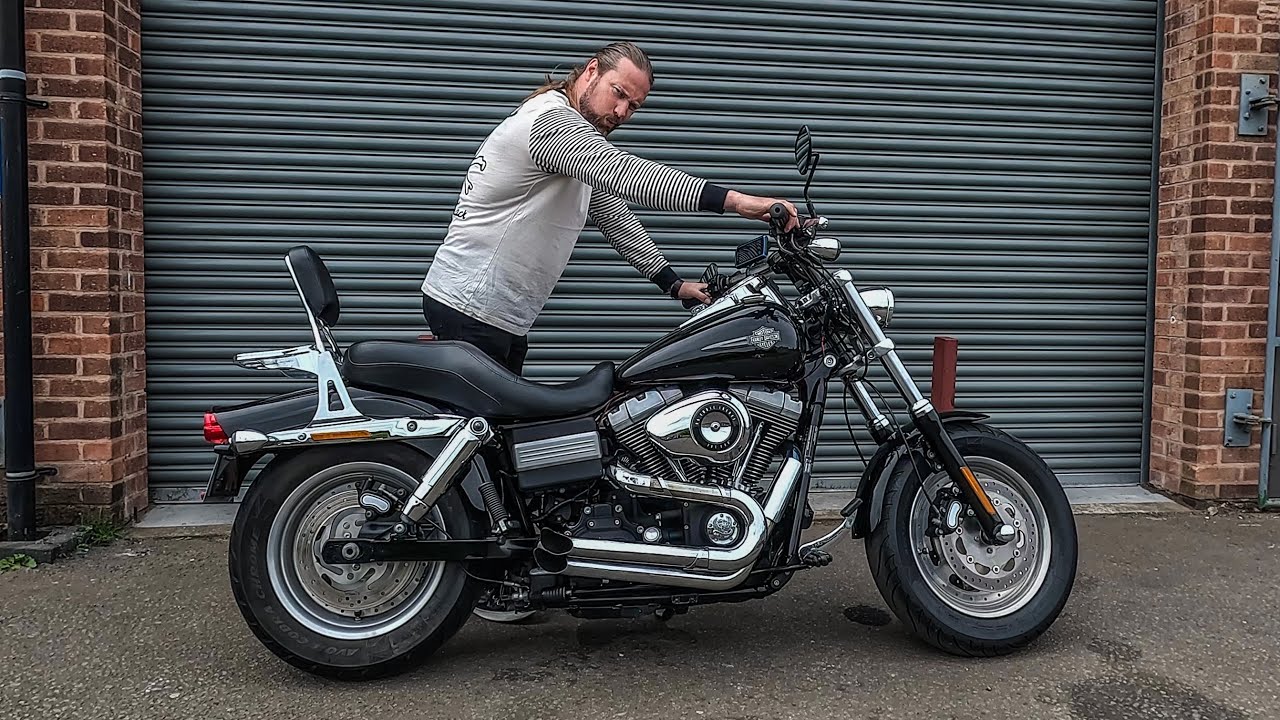 Harley Davidson DYNA FATBOB ..... Suck this UNIT!!!! A look at a classic muscle Dyna.
