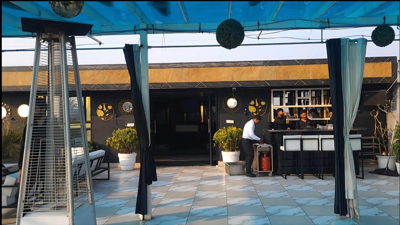 Best Rooftop Restaurant in Meerut 2026 😱 Must Visit Place #Meerut  #BestInMeerut #Rooftop #shorts 