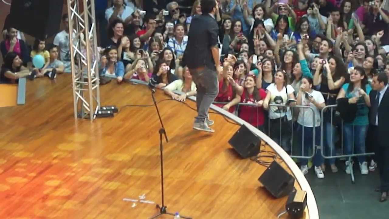 Antonino - Ritornerà LIVE CENTRO COMMERCIALE CAMPANIA 30/05/2012