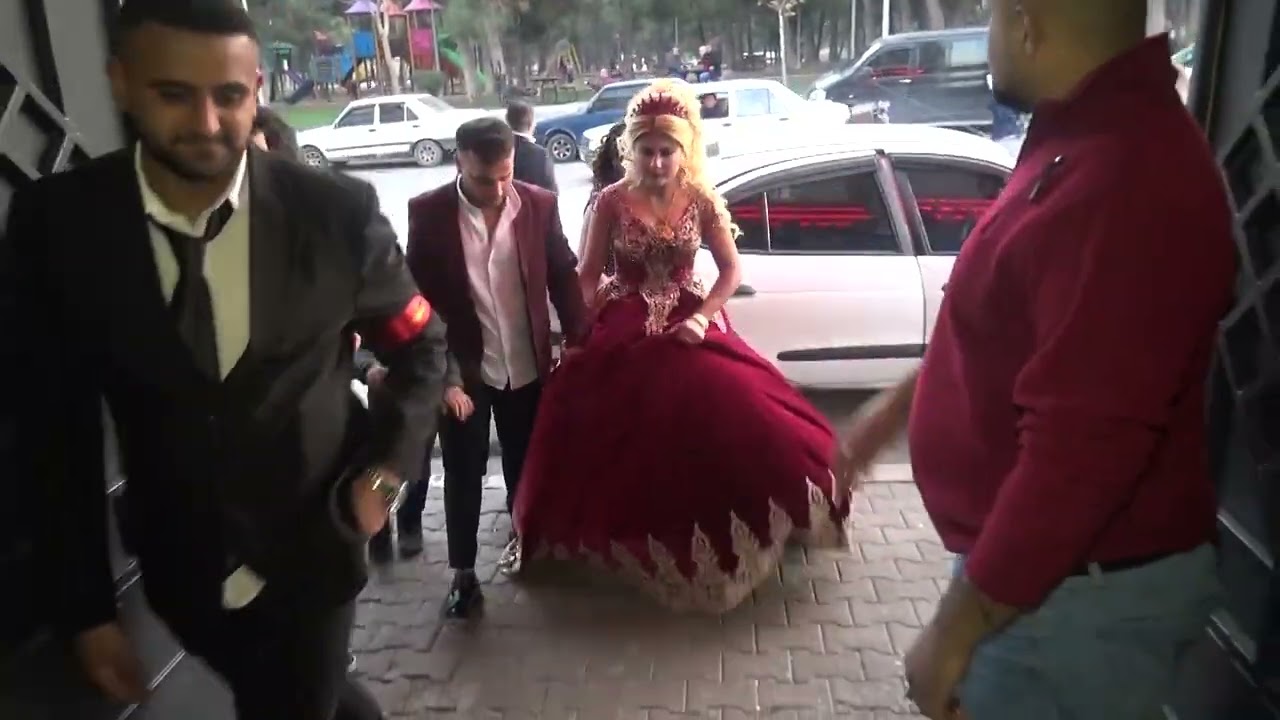 HÜLYA İLE CUMA KINA