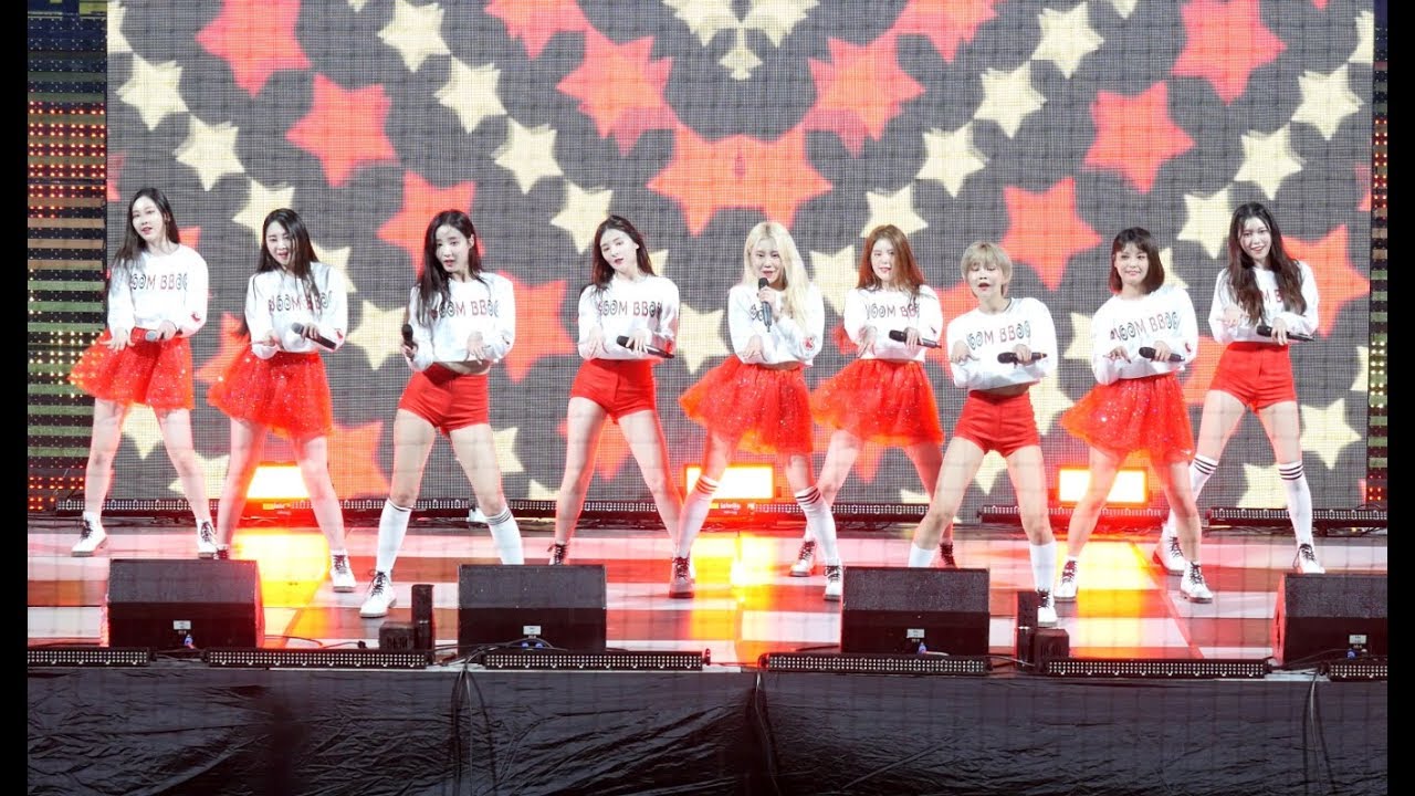 180401 MOMOLAND (모모랜드) - 뿜뿜 (BBoom BBoom) [4K] 직캠 Fancam (kt wiz 시민서포터즈 페스티벌) by Mera
