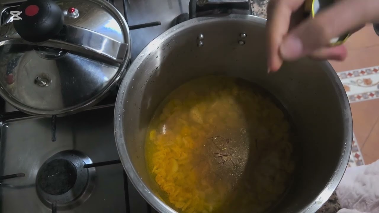 بيصارة الفول وصفة سهلة و اقتصادية و اهم حاجة بنينة #عشاءلذيذ #اكسبلور #مغربية #soup 