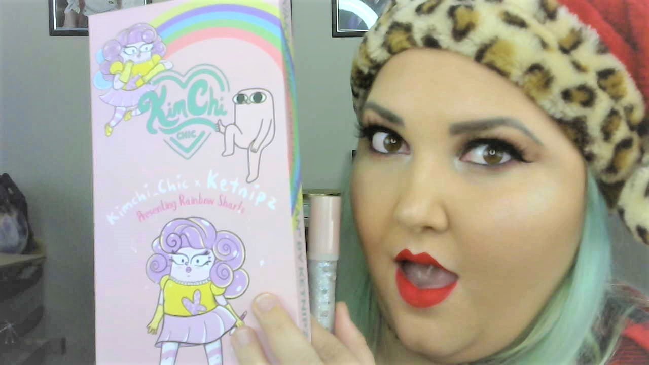Unboxing and Review Kim Chi Chic New Makeup